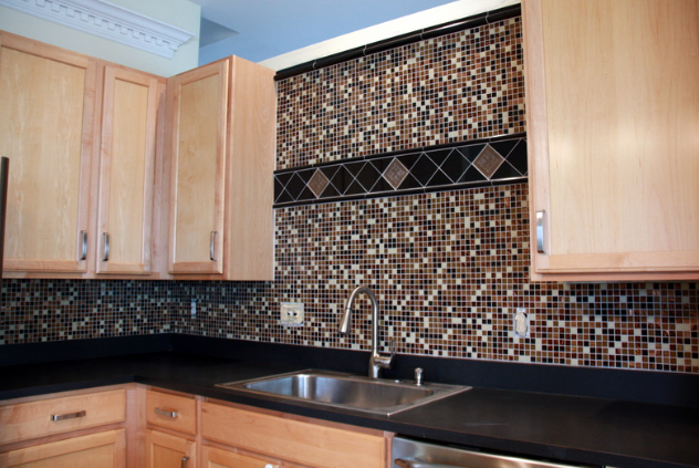Debes instalar mosaicos en tu cocina