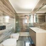 interior de baño con ducha apartamento